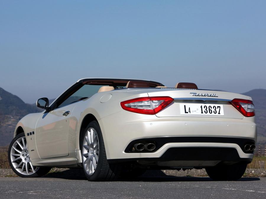 Maserati GranCabrio 2010 года  (фото 101 из 101)